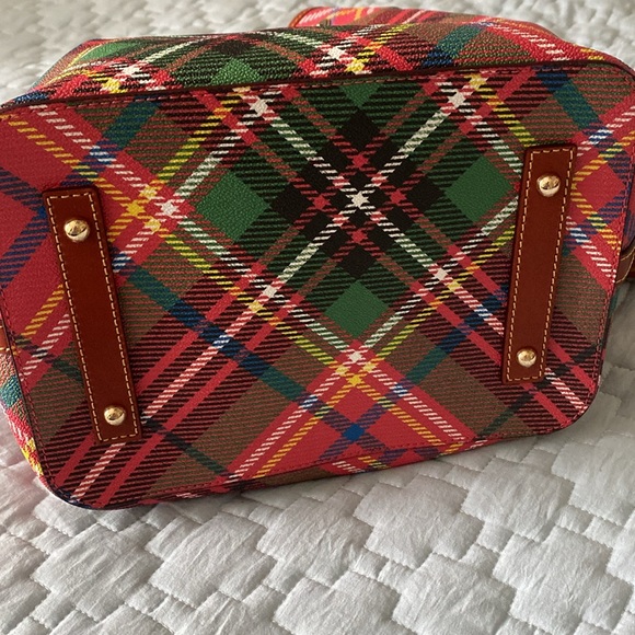 Dooney & Bourke Christmas Bucket bag! Gorgeous ♥️🎄 - Picture 7 of 8